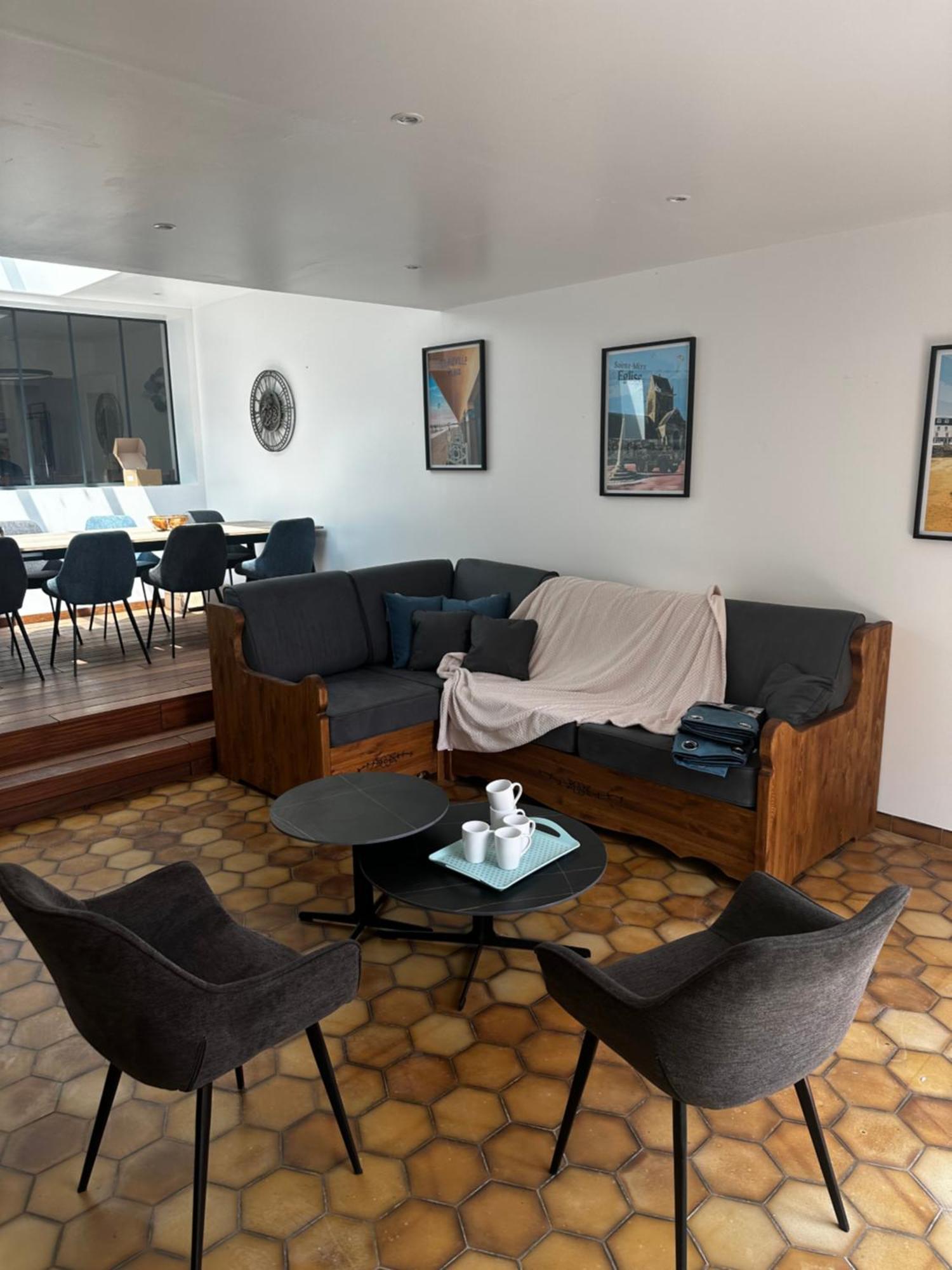 Lebel Endroit 145m2 , Terrain Et Terrasse De 350m2 Au Coeur Des Commerces ,a Proximite De La Et Tous Services Inclus Holiday home Portbail